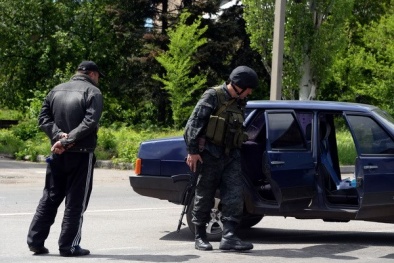 Căng thẳng Ucraina 13/5: Bắn pháo gây thương vong ở Slavyansk
